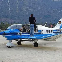 Manjše športno letalo Robin DR400, ki je v nedeljo strmoglavilo, so 
na bovškem letališču nabavili lani spomladi. 