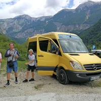 Minibus vozi v Polog ob vikendih in ob torkih in četrtkih.