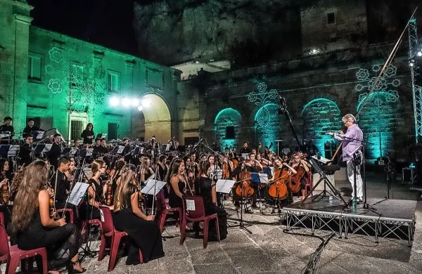 Evropski mladinski orkester bo drevi koncertiral v Kobaridu v 
okviru turnejeTrans Europa Express.  