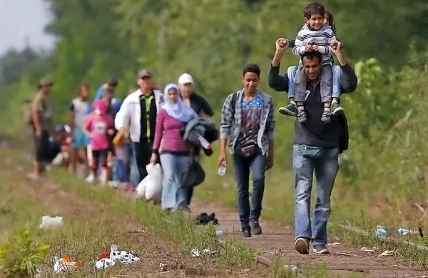 Prosilce za azil, ki bodo v Nemčijo vstopili iz Avstrije, zadržali v 
sidrnih centrih, v katerih bodo preverili njihov status. Fotografija 
je simbolična.