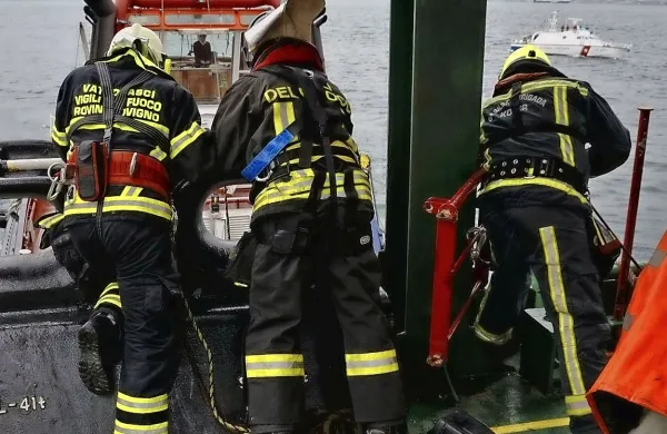 Gasilci iz hrvaškega in slovenskega dela Istre ter Trsta že zdaj tesno 
sodelujejo na vajah in celo pri gašenjih, po novem pa naj bi 
oblikovali skupno enoto. 