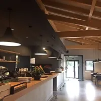 Gostilna Tonca je v desetih dneh po požaru spet zasijala v prejšnji 
podobi.