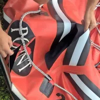 Najverjetneje z nožem je neznanec porezal vso floto kobariške 
agencije Xpoint.