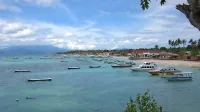 Na otoku Lombok je zaradi potresov več kot 156.000 ljudi ostalo 
brez strehe nad glavo.