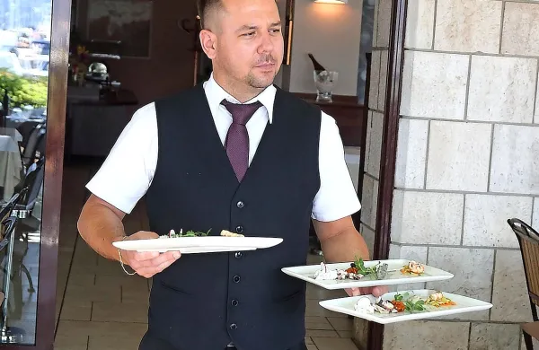 Za gostinstvo se odloča premalo mladih. 