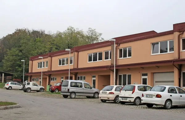 V Štalonih naj bi jeseni urejali prostore za druženje, pripravo na  
šolo, neformalno izobraževanje več vrst ...  