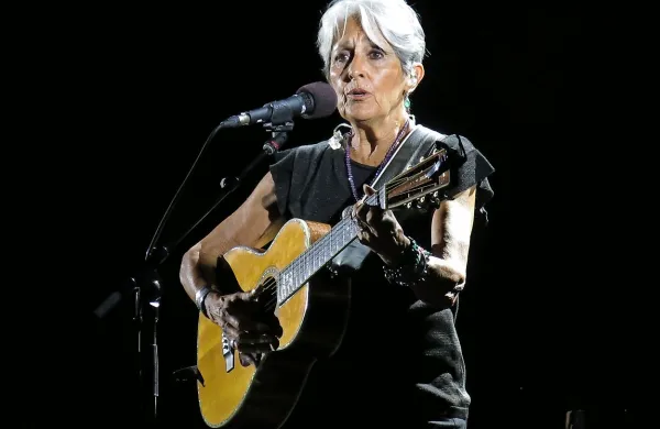 Joan Baez, glas upora in miline