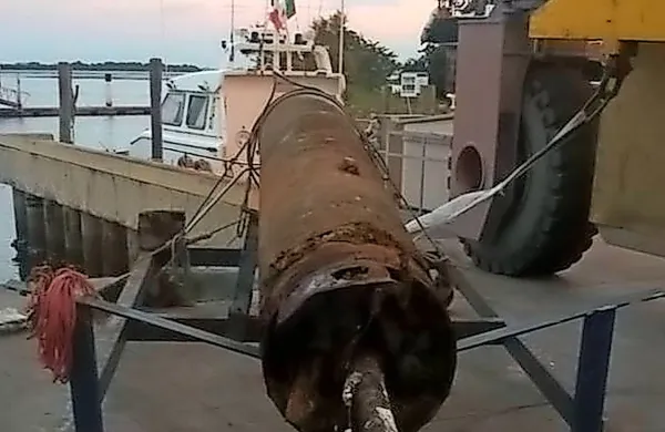 Goriško državno tožilstvo je uvedlo preiskavo, ki naj pojasni 
okoliščine najdbe, predvsem pa izgube potencialno nevarnega 
eksploziva. Odredilo je tudi zaseg torpeda.