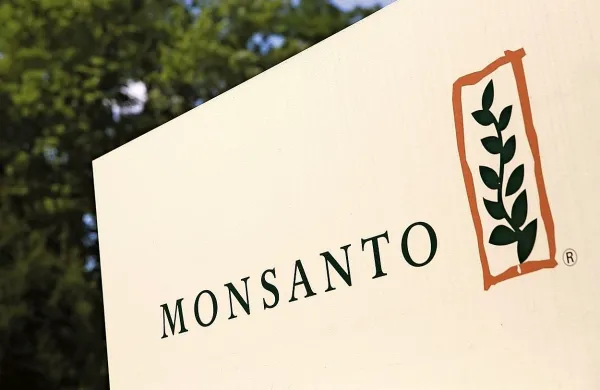 Agrokemični koncern Monsanto mora moškemu, ki trdi, da je 
zaradi glifosata v herbicidu zbolel za rakom, plačati 289 milijonov 
dolarjev odškodnine.