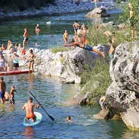 Vikend skakalcev z mostov