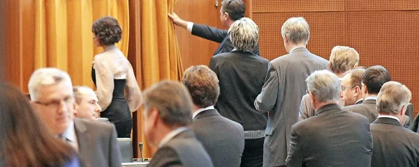 Dan - in mandat - se lovi zgodaj