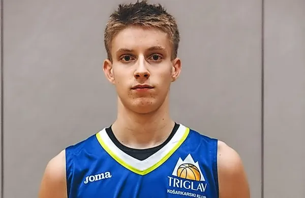 Andrej Stavrov