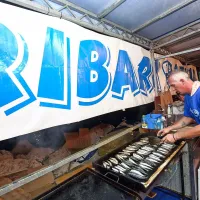 Železni repertoar morskih dobrot, glasbe in zabave