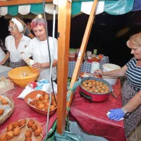 Železni repertoar morskih dobrot, glasbe in zabave