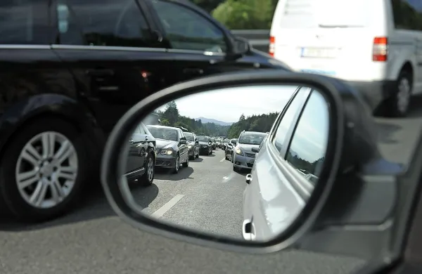 Povečan promet predvsem na mejnih prehodih