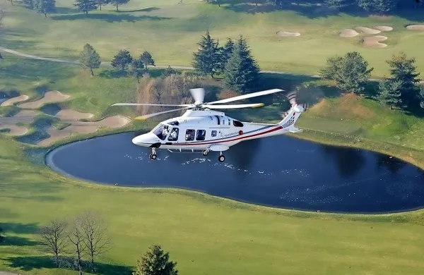 Takšen helikopter naj bi italijanski proizvajalec Leonardo ponujal 
slovenski policiji.