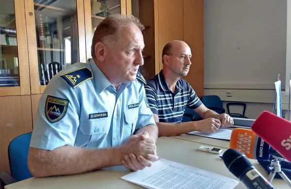  Vodja Sektorja uniformirane policije Policijske uprave Nova Gorica 
Evgen Govekar.