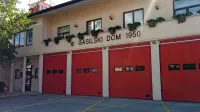 Zadnja tarča vlomilcev brez kančka vesti je bil gasilski dom v Šempetru, v katerega je skušala vlomiti  
dvojica zamaskiranih moških.