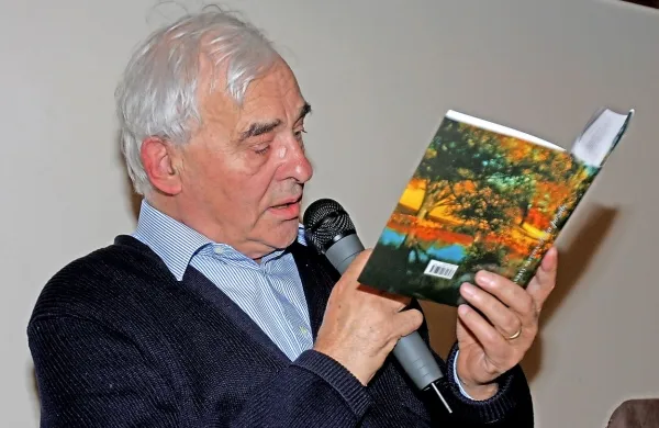 V 76. letu starosti je v sredo umrl romanist, pisatelj, prevajalec in 
politik Andrej Capuder.
