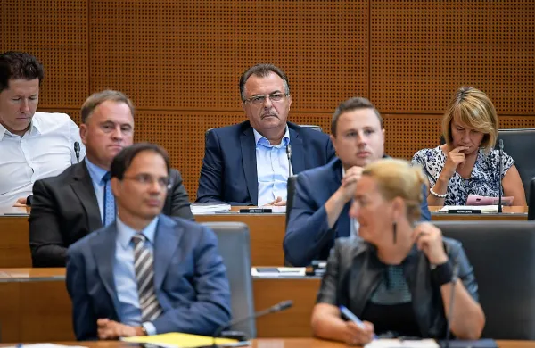  Jožeta Tanka iz SDS so poslanci izvolili za drugega podpredsednika državnega zbora.