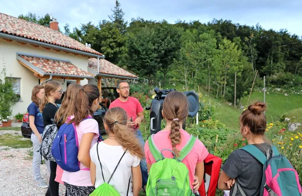 Mlade so pritegnile zanimive vsebine in tudi praktična uporaba  
opreme. 