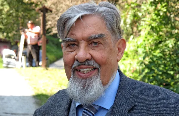 Ciril Zlobec, trden in trmast Kraševec, ki se je pokončno upiral kruti usodi.   