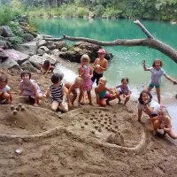 Otroci so bili tudi ustvarjalni.