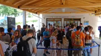 Prevelika gneča pred blagajno Parka Škocjanske jame nekatere 
tudi odvrne od obiska. Takšne zadrege želijo preprečiti z vnaprejšnjo spletno prodajo vstopnic.  