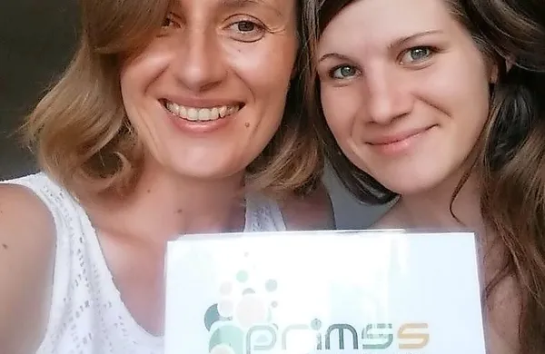 Nikolina Jeretič (levo) in Maja Jerman v sklopu Zavoda PRIMSS 
svetujeta ljudem v težavah, tudi brezplačno.
