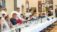 Novinarji in vinski kritiki iz vsega sveta v Brdih na poku&scaron;ini rebule
