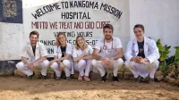 Jaka Vitez (z leve), Tina Malalan,  Maša Lukež, Klemen Pahor in Blaž Maver  so tri mesece vodili oddelek za odrasle v bolnišnici v Nangomi.