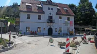 Turistični rudnik se je ob zapori keltike to poletje soočal še z 
zaporo ceste na lastnem pragu, a vsaj ta je zdaj obnovljena.