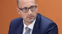 Nadzorniki  Luke, ki jih vodi Uroš Ilić (na fotografiji), bodo danes 
obravnavali polletne  rezultate podjetja.