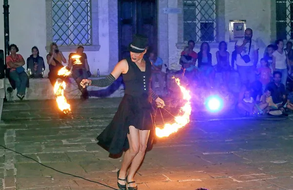 Ognjeni teater na Titovem trgu