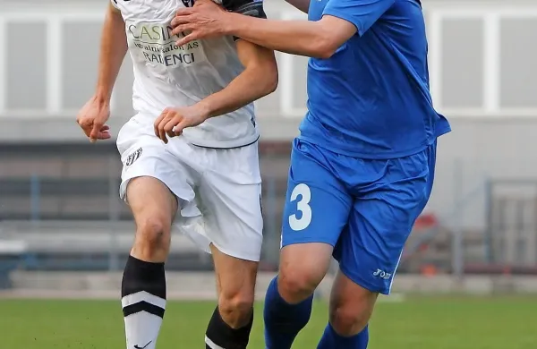 Mura je nazadnje gostovala v športnem parku novembra 2012, ko 
je izgubila z 0:2. V novogoriški zasedbi je že takrat igral Uroš Celcer 
(desno).  