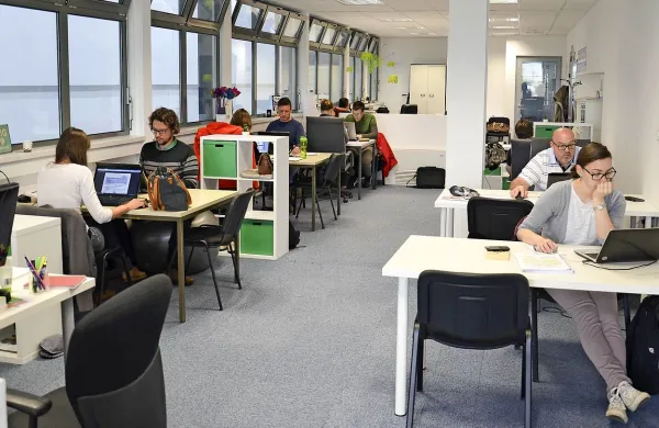 Udeleženci podjetniškega TOP programa  bodo lahko brezplačno 
uporabljali prostor za sodelo  v Primorskem tehnološkem parku.
