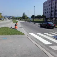 Tovorno vozilo Marjetice zbilo kolesarja