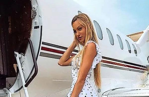 Instagram influencerka iz Vidma naj bi bila novo dekle 68-letnega 
podjetnika Flavia Briatoreja.