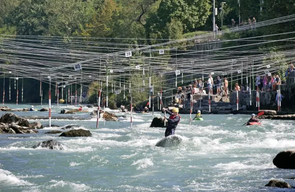 Regata je znova združila