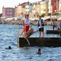 &ldquo;Stop! Naj oče fotografira!&rdquo;