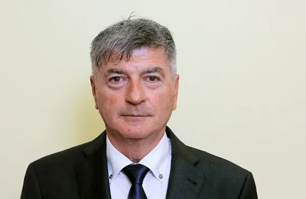 Zaslišanje pred pristojnim odborom DZ je uspešno prestal tudi 
kandidat za ministra za javno upravo Rudi Medved.