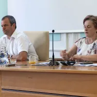 Predsedujoči svetu regije in tolminski župan Uroš Brežan ter  
direktorica Posoškega razvojnega centra Almira Pirih.