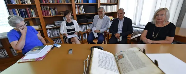Dan, ko je Narodna in univerzitetna knjižnica dolgo časa izgubljeni 
Slavinski misal postavila na ogled javnosti, je bil za vse vpletene v 
zgodbo o njegovi vrnitvi v Slovenijo poln čustev.  