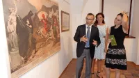 Veleposlanik Italije Paolo Trichilo je z zanimanjem spremljal 
pripoved Marie Brandozzi (desno).   