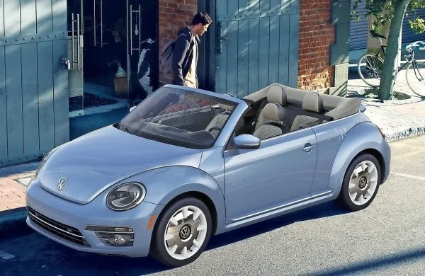 Beetle ali hrošč se po drugi generaciji poslavlja.