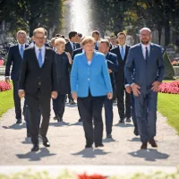 EU krepi pritisk na London