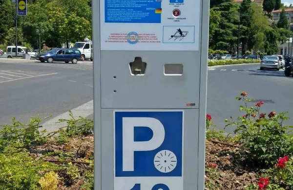 Parkomati spet delujejo