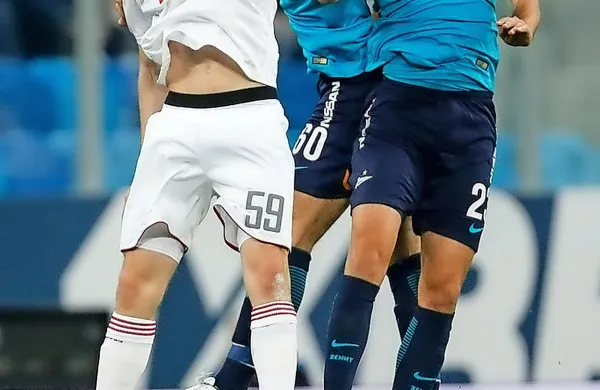 Miha Mevlja (desno) bo  v evropski ligi igral za ruski Zenit.