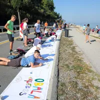 Obalo med Koprom in Izolo so zavzeli &scaron;olarji in dru&scaron;tva