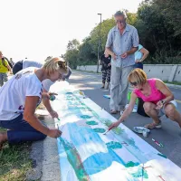 Obalo med Koprom in Izolo so zavzeli &scaron;olarji in dru&scaron;tva